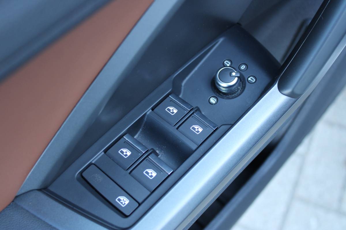 Audi Q3 Audi Q3 35 TFSI S-Line Vol-Leder Full-Led Virtual-Cockpit CarPlay