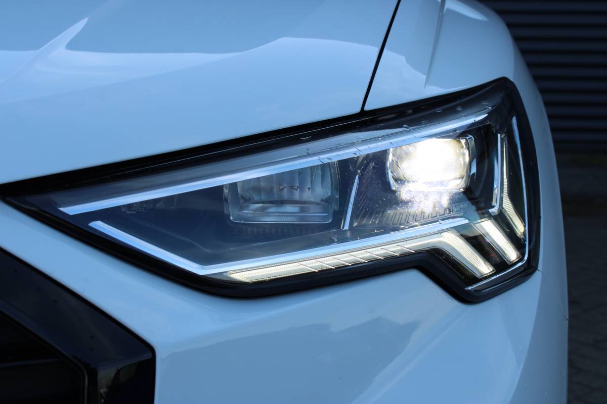Audi Q3 Audi Q3 35 TFSI S-Line Vol-Leder Full-Led Virtual-Cockpit CarPlay