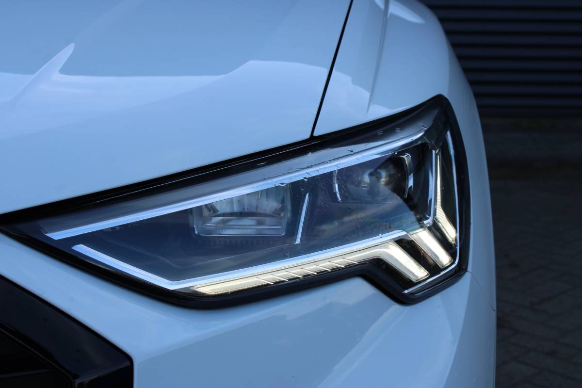 Audi Q3 Audi Q3 35 TFSI S-Line Vol-Leder Full-Led Virtual-Cockpit CarPlay