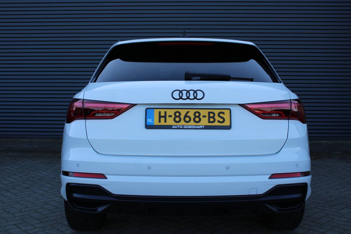 Audi Q3 Audi Q3 35 TFSI S-Line Vol-Leder Full-Led Virtual-Cockpit CarPlay