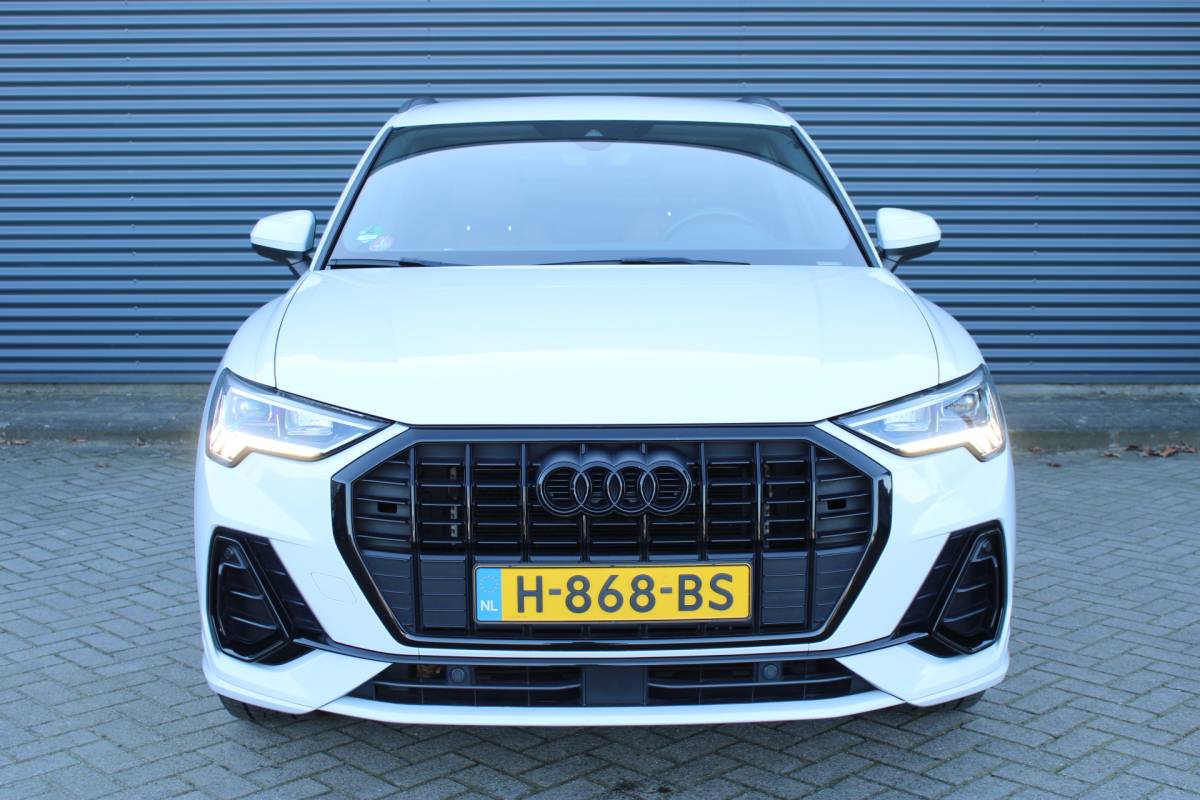 Audi Q3 Audi Q3 35 TFSI S-Line Vol-Leder Full-Led Virtual-Cockpit CarPlay