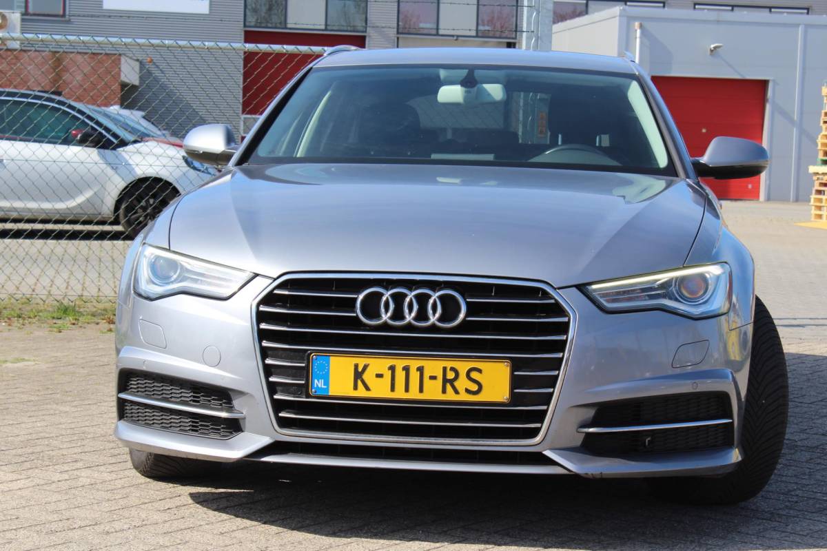 Audi A6 Audi A6 Avant 2.0 TDI ultra S Edition AUTOMAAT vol leder multimedia trekhaak parkeersensoren