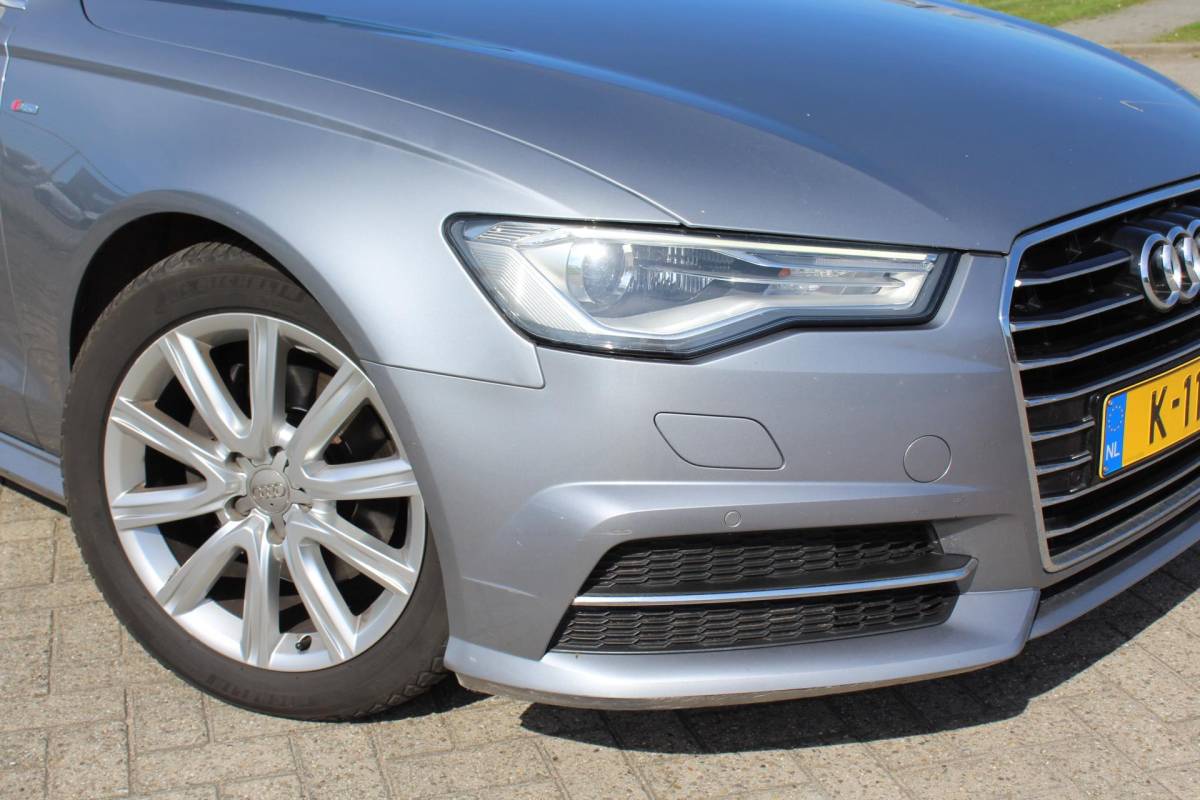 Audi A6 Audi A6 Avant 2.0 TDI ultra S Edition AUTOMAAT vol leder multimedia trekhaak parkeersensoren