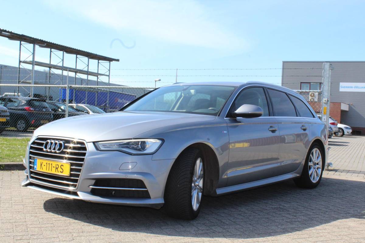 Audi A6 Audi A6 Avant 2.0 TDI ultra S Edition AUTOMAAT vol leder multimedia trekhaak parkeersensoren