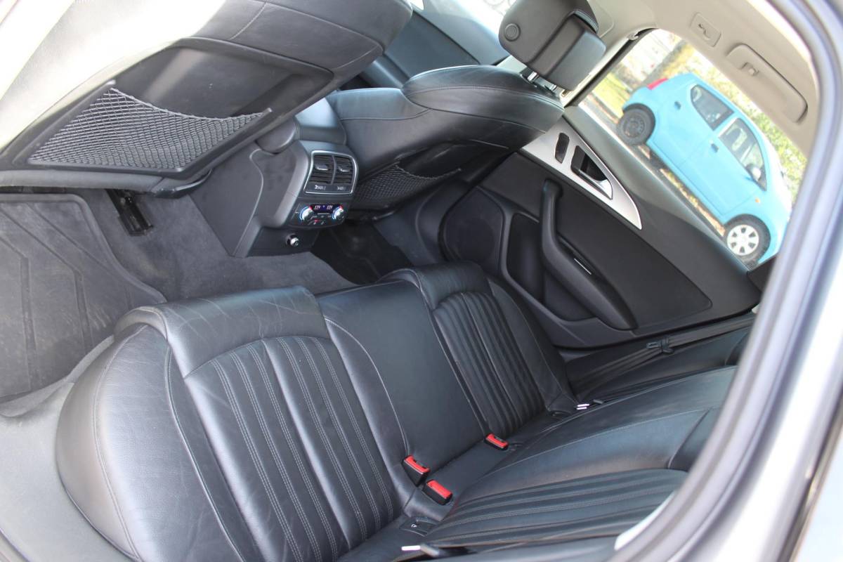 Audi A6 Audi A6 Avant 2.0 TDI ultra S Edition AUTOMAAT vol leder multimedia trekhaak parkeersensoren