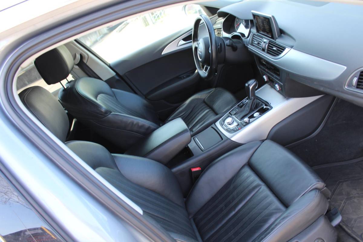 Audi A6 Audi A6 Avant 2.0 TDI ultra S Edition AUTOMAAT vol leder multimedia trekhaak parkeersensoren