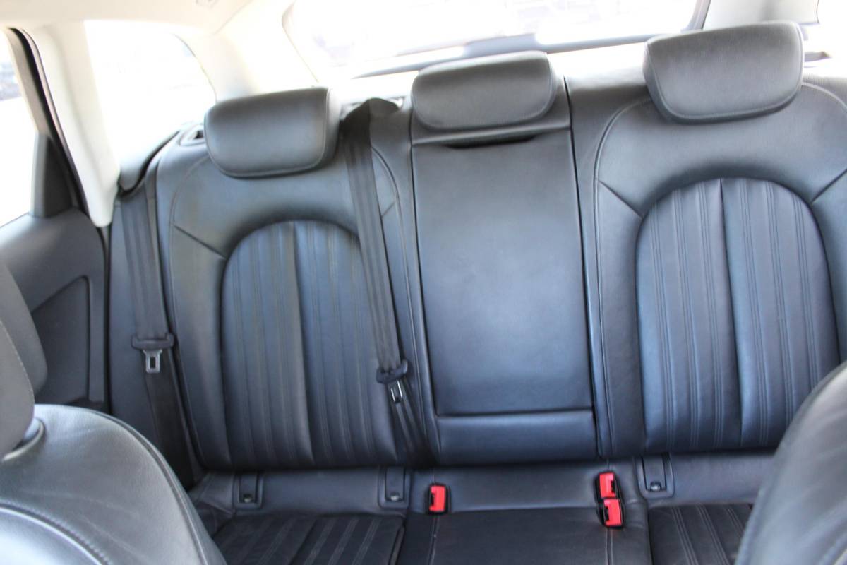 Audi A6 Audi A6 Avant 2.0 TDI ultra S Edition AUTOMAAT vol leder multimedia trekhaak parkeersensoren