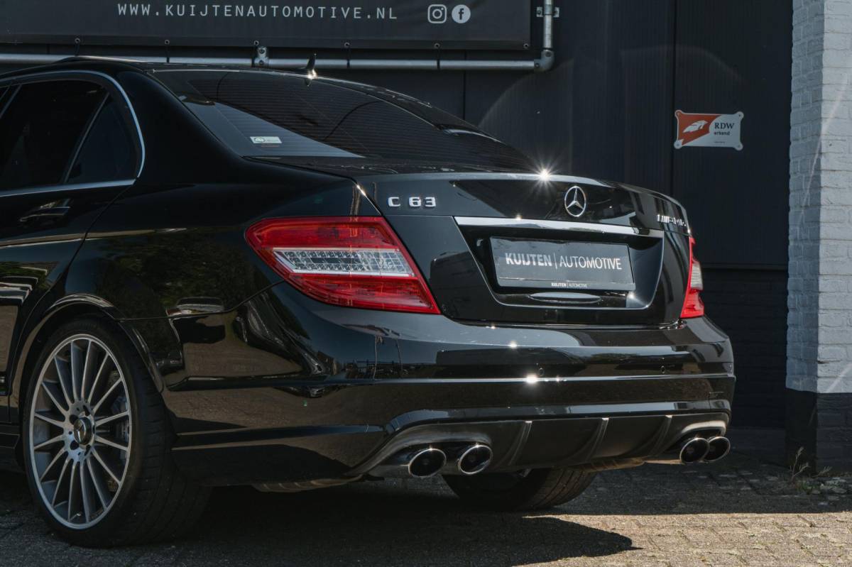 Mercedes-Benz C-Klasse Mercedes-Benz C-klasse AMG 63 / 107.000 km / TOPSTAAT !