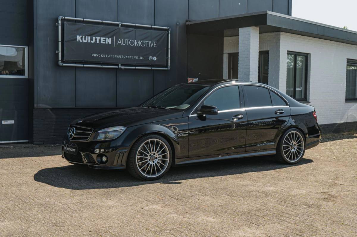 Mercedes-Benz C-Klasse Mercedes-Benz C-klasse AMG 63 / 107.000 km / TOPSTAAT !