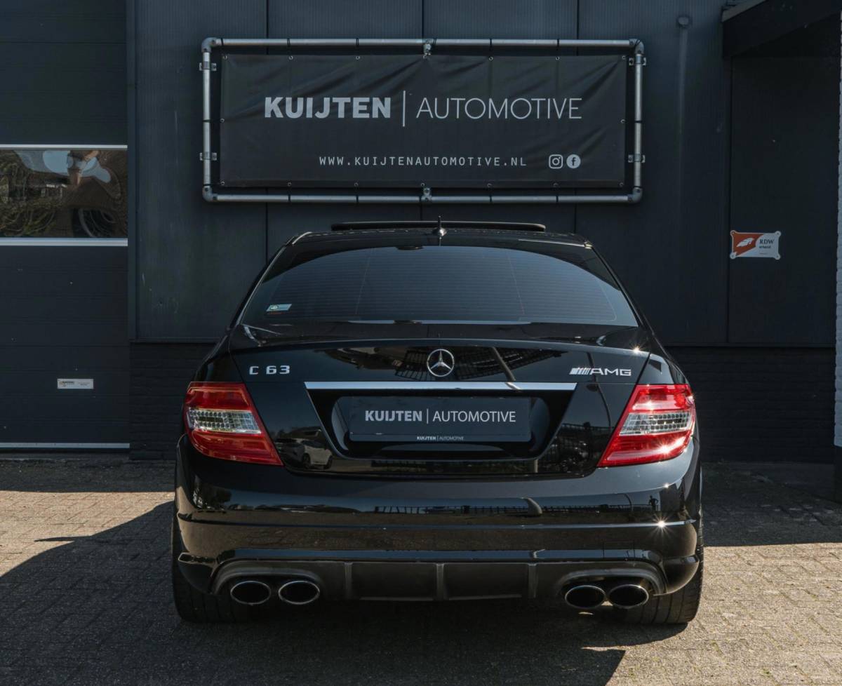 Mercedes-Benz C-Klasse Mercedes-Benz C-klasse AMG 63 / 107.000 km / TOPSTAAT !