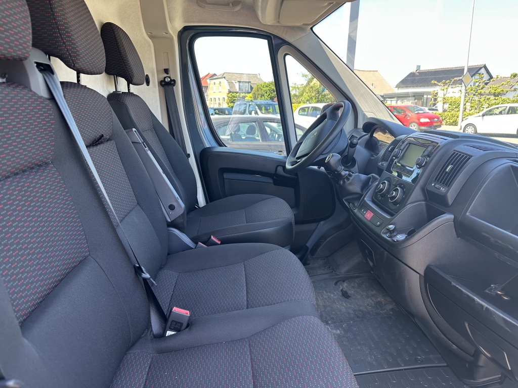 Peugeot Boxer Peugeot Boxer 335 L2H2 Premium 140 PK | 3 Zits | Camera