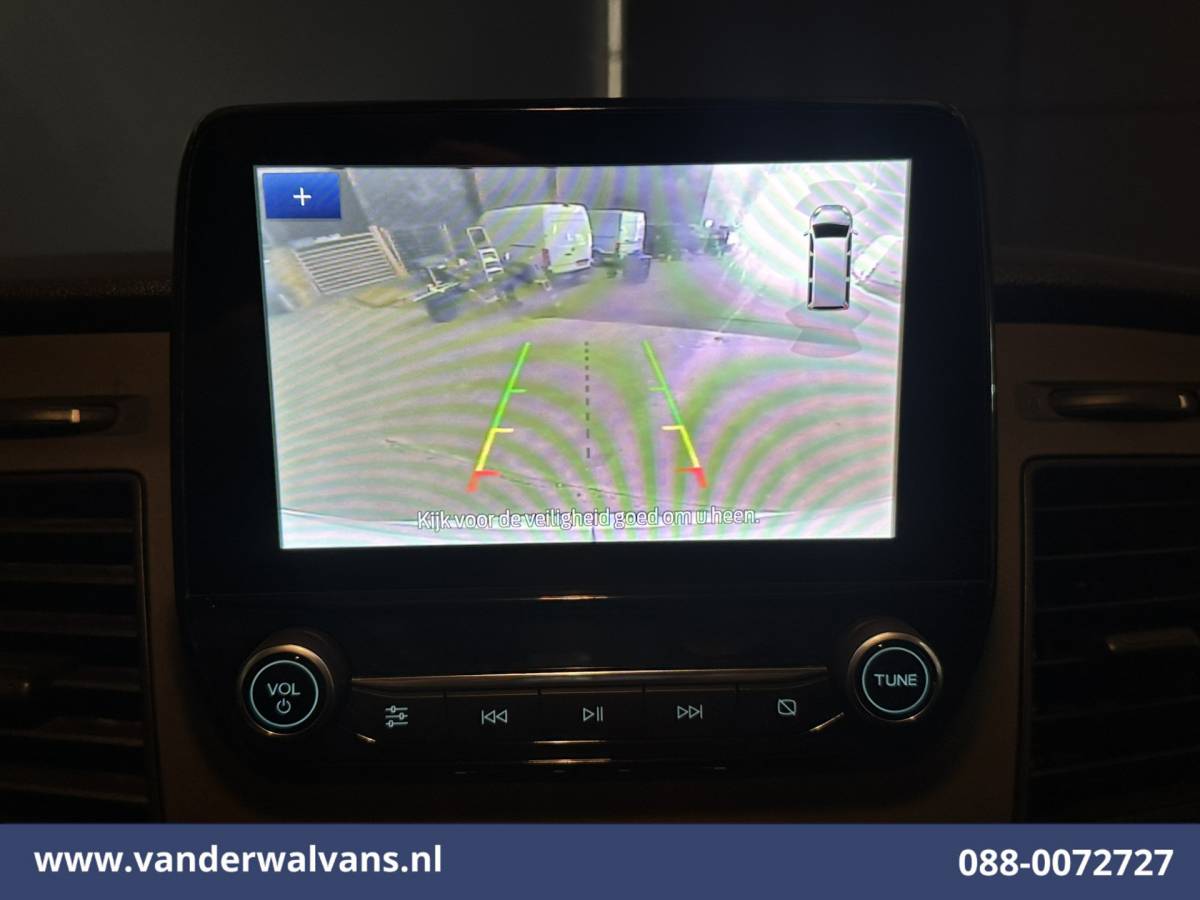 Ford Transit Ford Transit 2.0 TDCI 131pk L3H2 Euro6 Airco | Camera | Navigatie | Apple Carplay | Stoelverwarming Cruisecontrol, Android auto, Verwarmde voorruit, Parkeersensoren, Bijrijdersbank, 2500kg trekvermogen