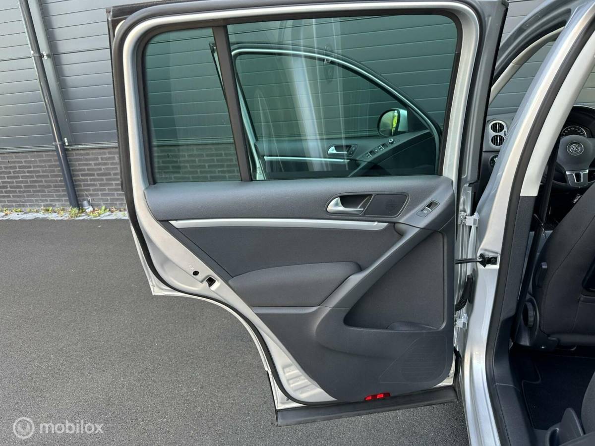 Volkswagen Tiguan Volkswagen Tiguan 1.4 TSI Sport&Style CLIMA*PDC*HAAK*1600KG
