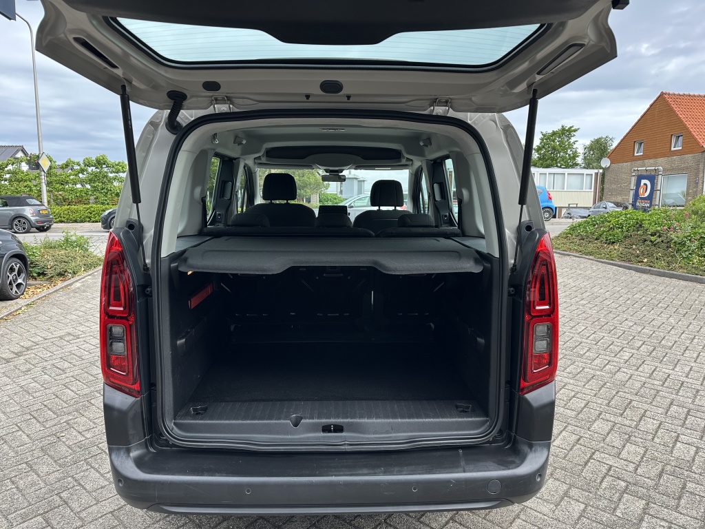 Citroën Berlingo Citroen Berlingo 1.2 Shine | Rijklaarprijs | Nieuwe distributieriem |