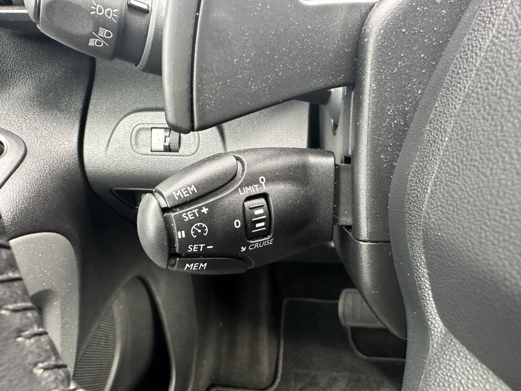 Citroën Berlingo Citroen Berlingo 1.2 Shine | Rijklaarprijs | Nieuwe distributieriem |