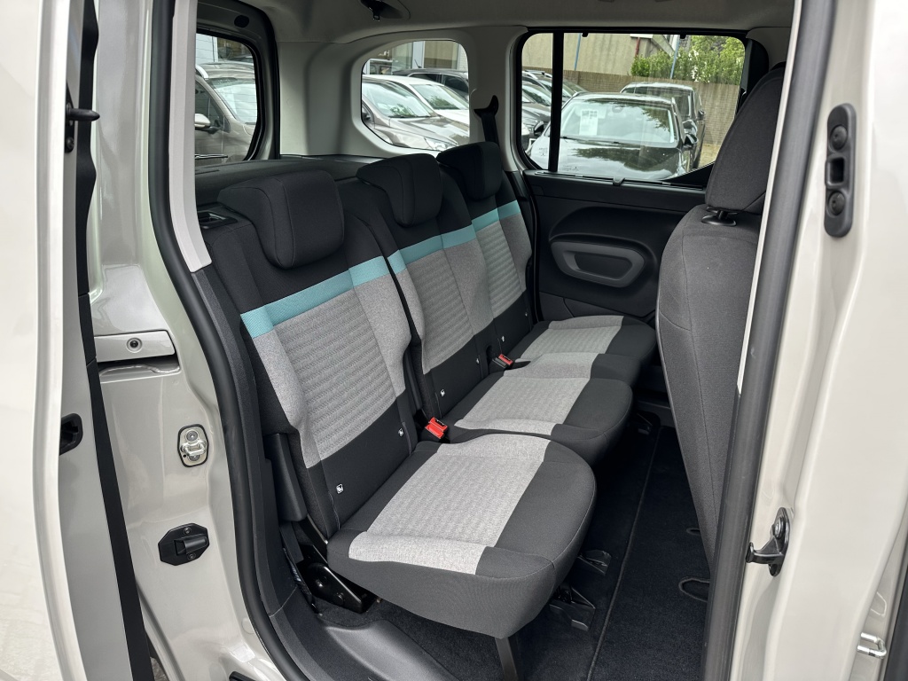 Citroën Berlingo Citroen Berlingo 1.2 Shine | Rijklaarprijs | Nieuwe distributieriem |