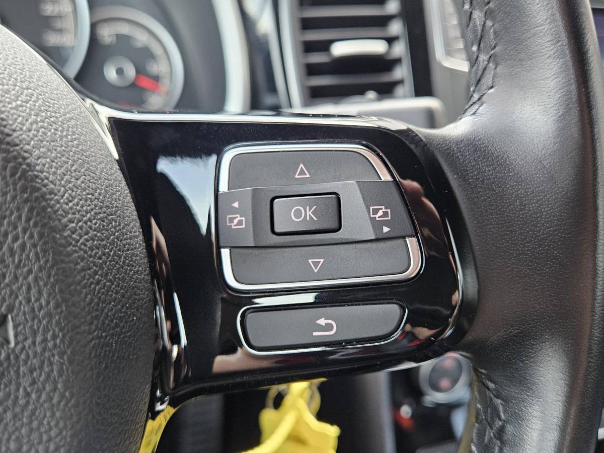 Volkswagen Beetle Volkswagen Beetle Cabriolet 1.2 TSI Exclusive Series /Apple Carplay/Cruise Contr./Climate Contr./Parkeersens.V+A+Cam/Stoelverw./Lendesteun/LMV/(MET GARANTIE*)