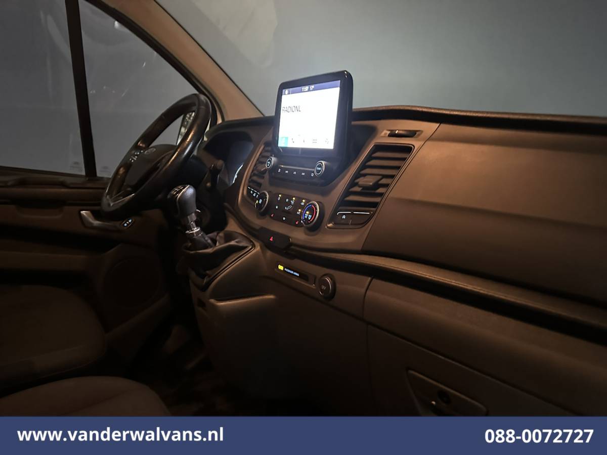 Ford Transit Custom Ford Transit Custom 2.0 TDCI L2H1 Euro6  Airco | Navigatie | Apple Carplay | Cruisecontrol | Stoelverwarming LED, parkeersensoren, android auto, verwarmde voorruit, bijrijdersbank
