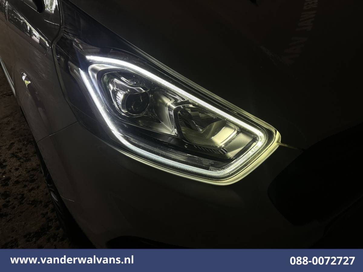 Ford Transit Custom Ford Transit Custom 2.0 TDCI L2H1 Euro6  Airco | Navigatie | Apple Carplay | Cruisecontrol | Stoelverwarming LED, parkeersensoren, android auto, verwarmde voorruit, bijrijdersbank