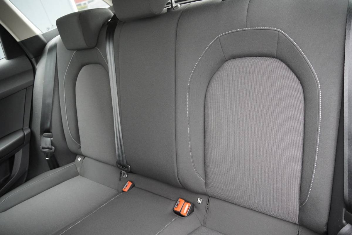 SEAT Leon SEAT Leon Sportstourer 1.0 TSI Reference BJ2021 Lmv 16″ | Led | Pdc | Navi | App-Connect | Climate control | Cruise control | Getint glas