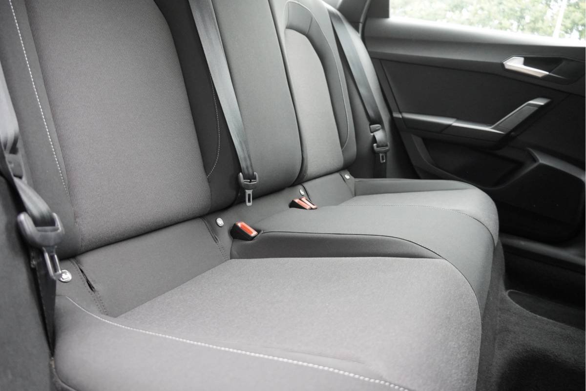 SEAT Leon SEAT Leon Sportstourer 1.0 TSI Reference BJ2021 Lmv 16″ | Led | Pdc | Navi | App-Connect | Climate control | Cruise control | Getint glas