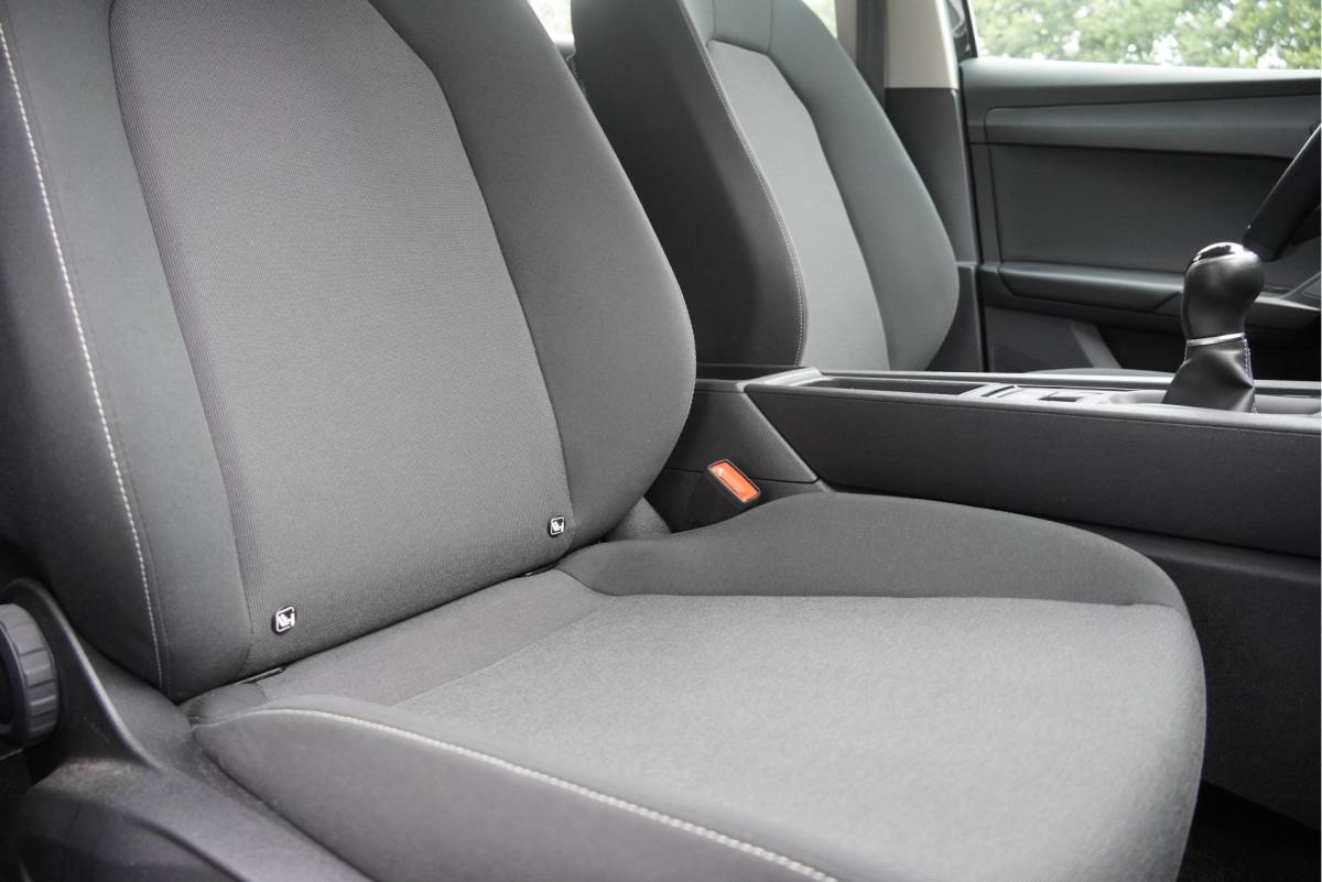 SEAT Leon SEAT Leon Sportstourer 1.0 TSI Reference BJ2021 Lmv 16″ | Led | Pdc | Navi | App-Connect | Climate control | Cruise control | Getint glas