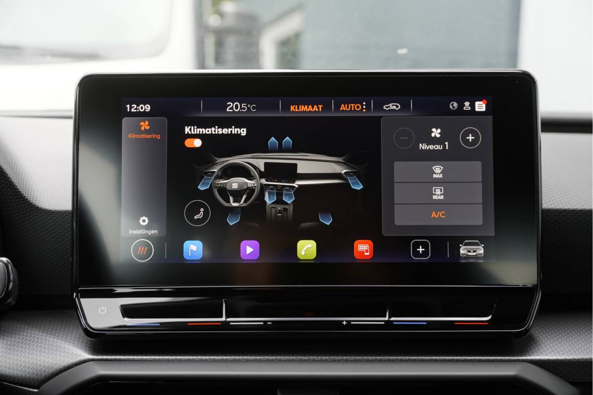 SEAT Leon SEAT Leon Sportstourer 1.0 TSI Reference BJ2021 Lmv 16″ | Led | Pdc | Navi | App-Connect | Climate control | Cruise control | Getint glas