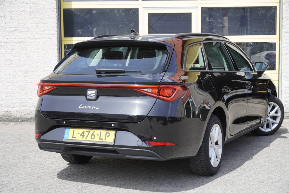 SEAT Leon SEAT Leon Sportstourer 1.0 TSI Reference BJ2021 Lmv 16″ | Led | Pdc | Navi | App-Connect | Climate control | Cruise control | Getint glas
