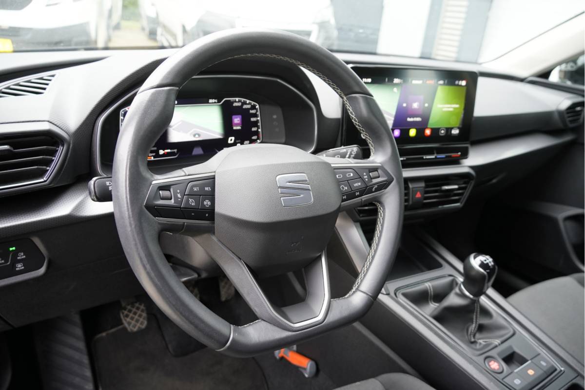 SEAT Leon SEAT Leon Sportstourer 1.0 TSI Reference BJ2021 Lmv 16″ | Led | Pdc | Navi | App-Connect | Climate control | Cruise control | Getint glas