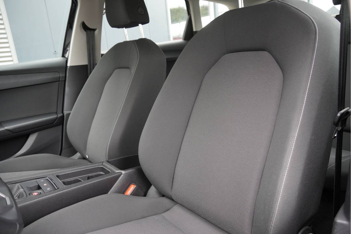 SEAT Leon SEAT Leon Sportstourer 1.0 TSI Reference BJ2021 Lmv 16″ | Led | Pdc | Navi | App-Connect | Climate control | Cruise control | Getint glas