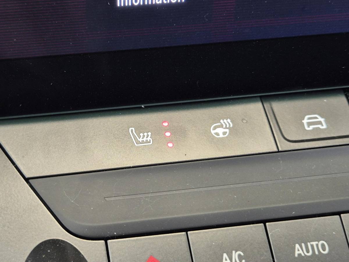 Opel Astra Opel Astra 1.2 Turbo Hybrid Ultimate Automaat | Head-up Display | Panoramisch Schuif/Kanteldak | Navigatie | Keyless Entry | AGR Comfortstoelen |