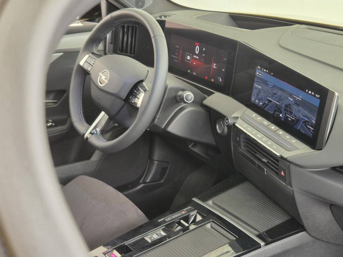Opel Astra Opel Astra 1.2 Turbo Hybrid Ultimate Automaat | Head-up Display | Panoramisch Schuif/Kanteldak | Navigatie | Keyless Entry | AGR Comfortstoelen |