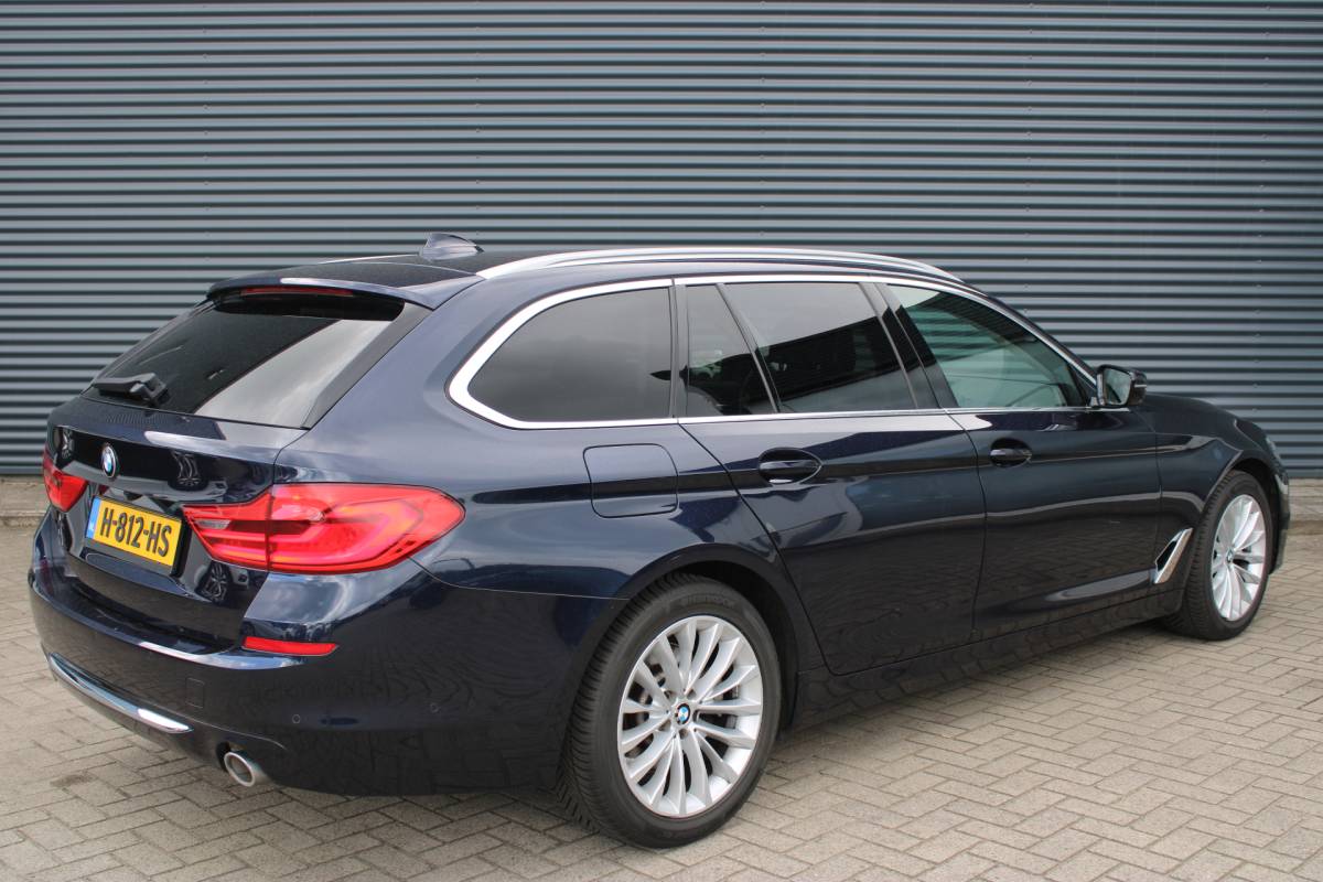BMW 5 Serie BMW 5-serie Touring 520i Luxuryline Full-Led Comfort-Zetels Dakota-Leer 360-Camera