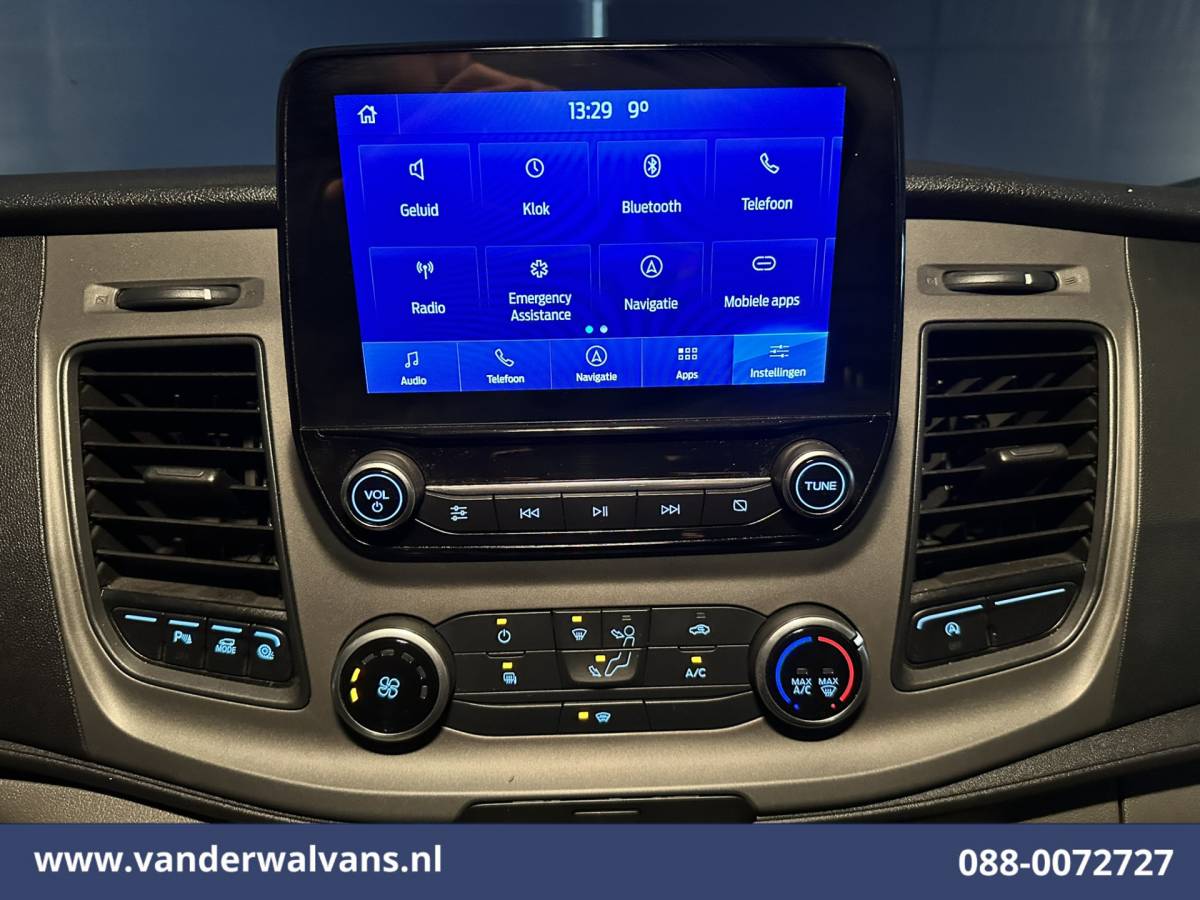 Ford Transit Ford Transit 2.0 TDCI 170pk L3H3 Euro6 Airco | Navigatie | 2500kg Trekhaak | Cruisecontrol Verwarmde voorruit, Parkeersensoren, Bijrijdersbank