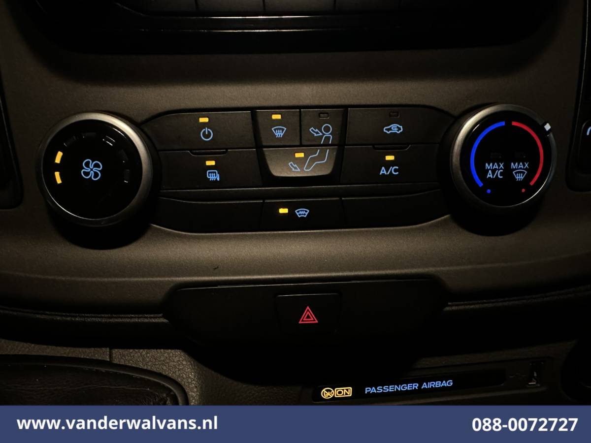 Ford Transit Ford Transit 2.0 TDCI 170pk L3H3 Euro6 Airco | Navigatie | 2500kg Trekhaak | Cruisecontrol Verwarmde voorruit, Parkeersensoren, Bijrijdersbank