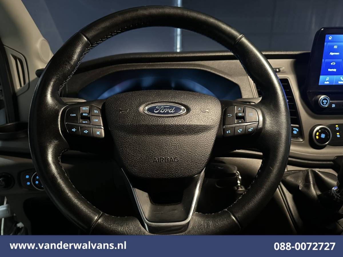 Ford Transit Ford Transit 2.0 TDCI 170pk L3H3 Euro6 Airco | Navigatie | 2500kg Trekhaak | Cruisecontrol Verwarmde voorruit, Parkeersensoren, Bijrijdersbank