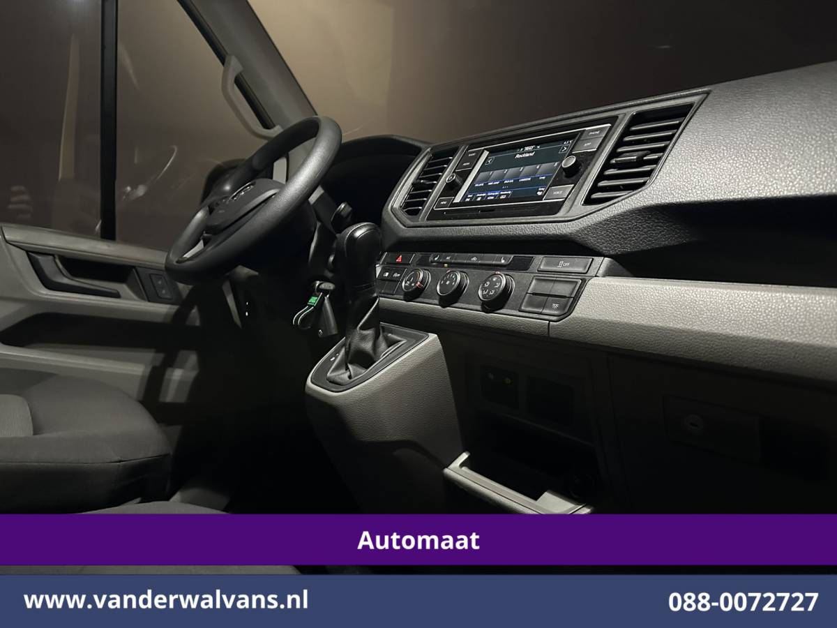 Volkswagen Crafter Volkswagen Crafter 2.0 TDI 140pk Automaat L4H3 L3H2 Euro6 Airco | Camera  | Apple Carplay | Cruisecontrol Android Auto, Stoelverwarming, Bijrijdersbank, 3000kg trekvermogen