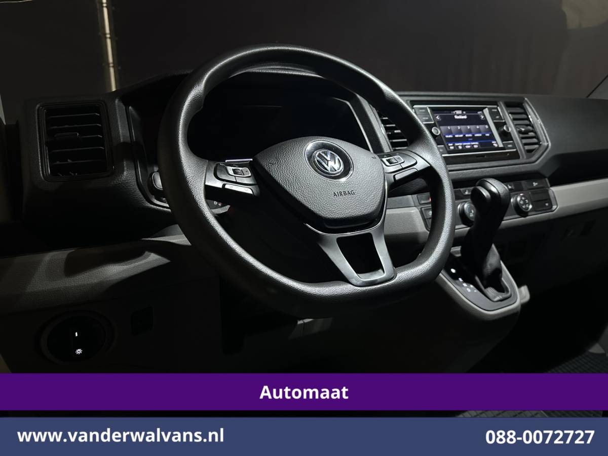 Volkswagen Crafter Volkswagen Crafter 2.0 TDI 140pk Automaat L4H3 L3H2 Euro6 Airco | Camera  | Apple Carplay | Cruisecontrol Android Auto, Stoelverwarming, Bijrijdersbank, 3000kg trekvermogen