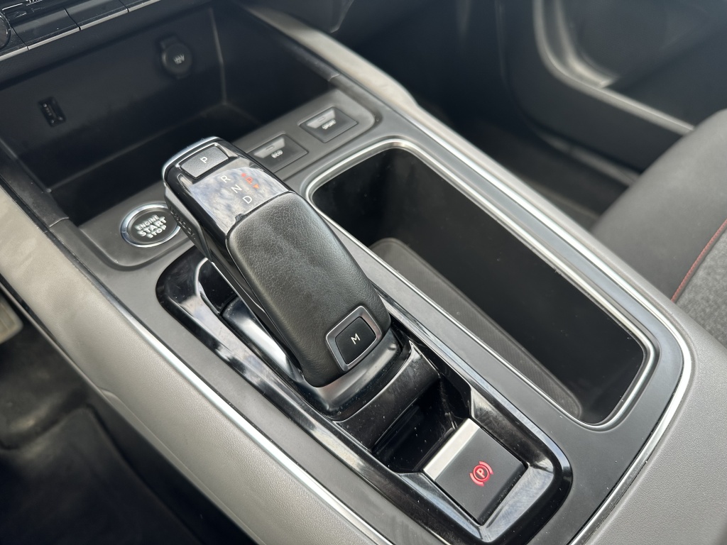 Citroën C5 Aircross Citroen C5 Aircross 1.6 180 PK Business Plus | 4 Nieuwe All Season Banden | Camera |