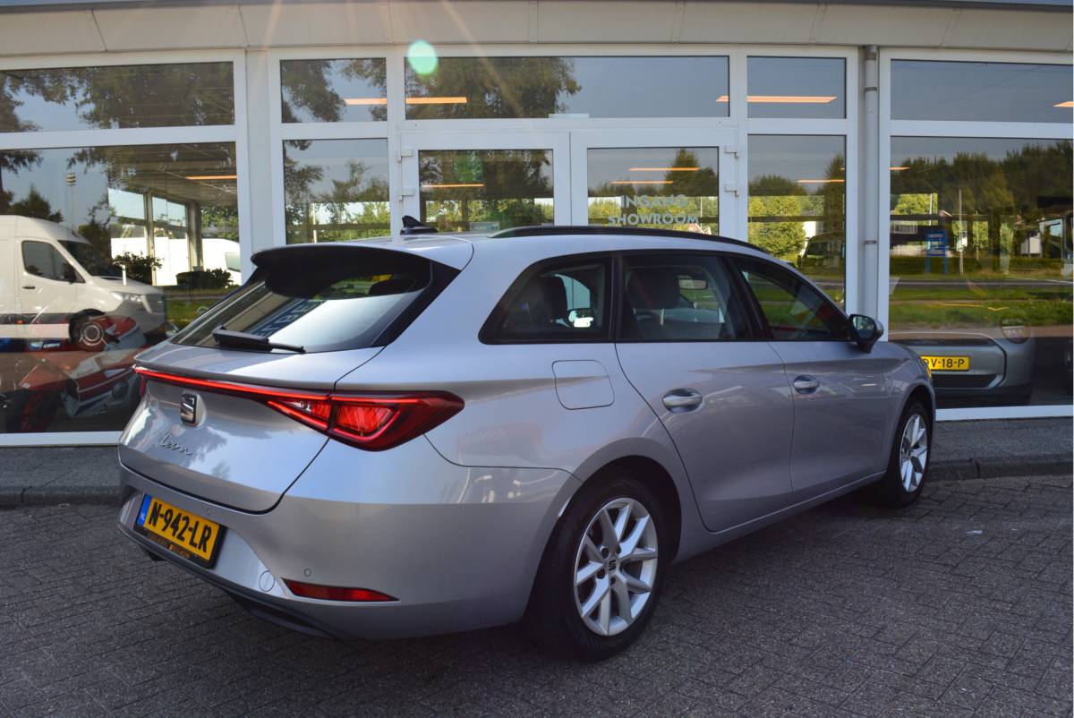 SEAT Leon SEAT Leon Sportstourer 1.5 eTSI 150PK Style Launch Edition | DSG | LED | Station |