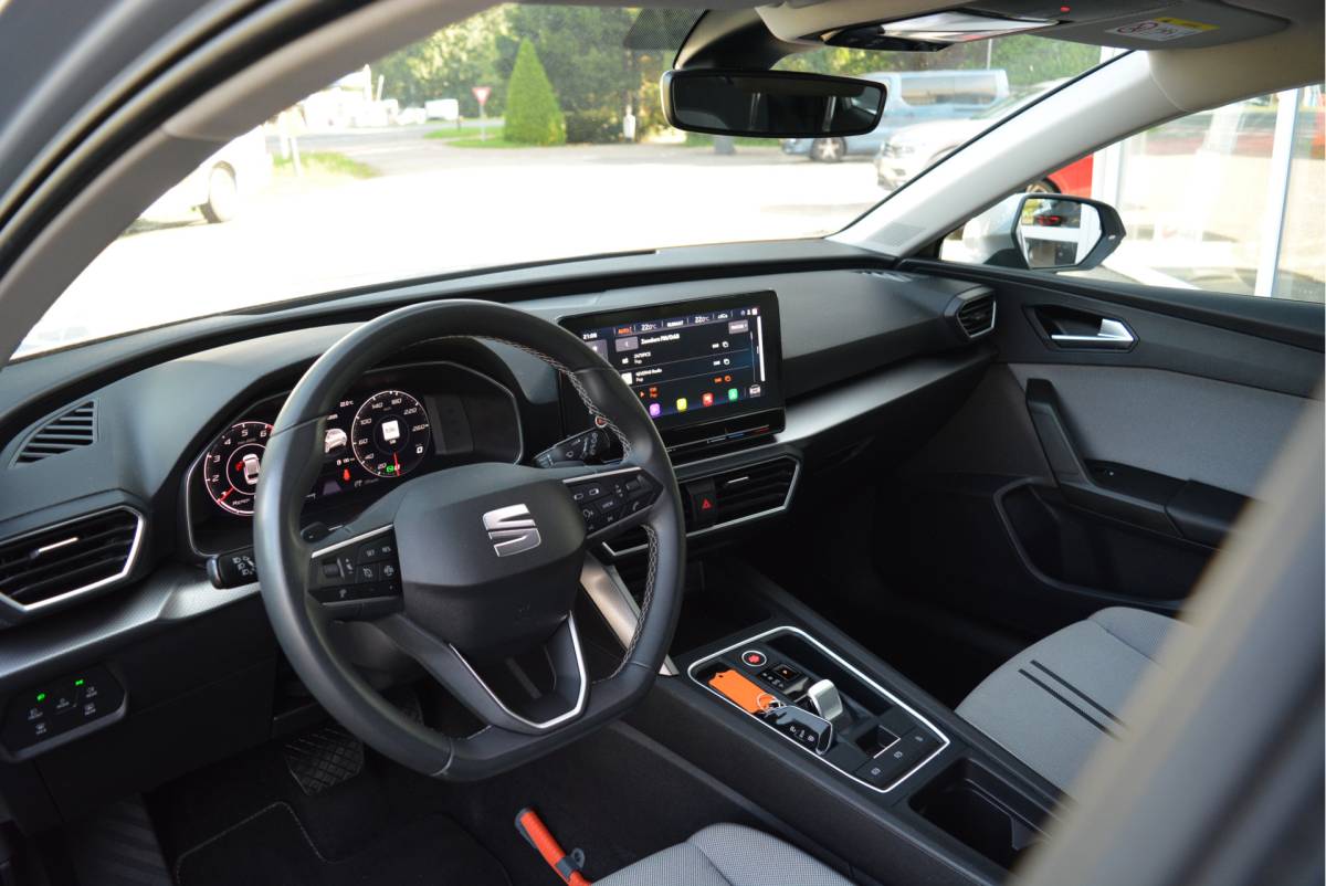 SEAT Leon SEAT Leon Sportstourer 1.5 eTSI 150PK Style Launch Edition | DSG | LED | Station |