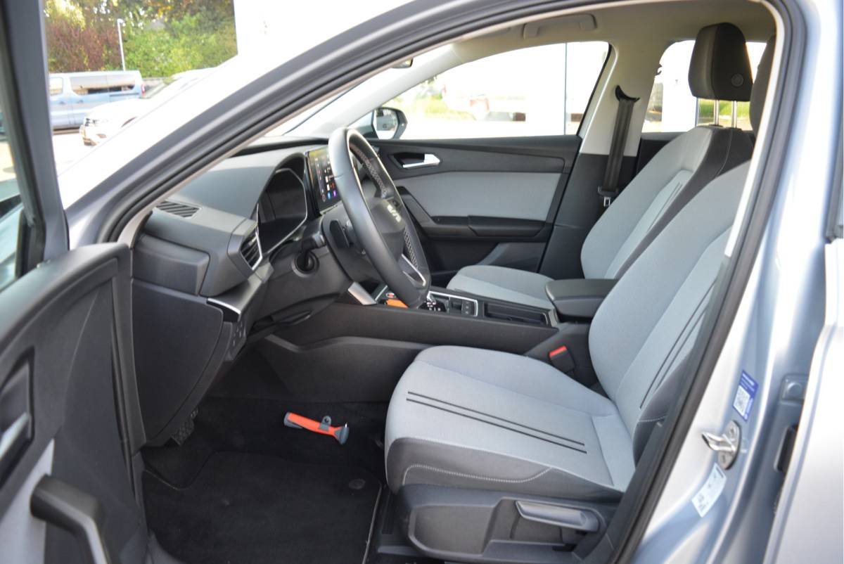 SEAT Leon SEAT Leon Sportstourer 1.5 eTSI 150PK Style Launch Edition | DSG | LED | Station |