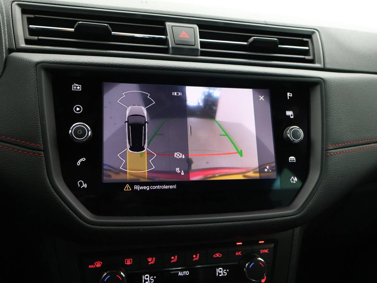 SEAT Arona SEAT Arona 1.0 TSI AUT. FR SPORT + ADAPTIVE CRUISE | CAMERA VIRTUAL COCKPIT | TREKHAAK | APPLE CARPLAY | LED | STOELVERWARMING