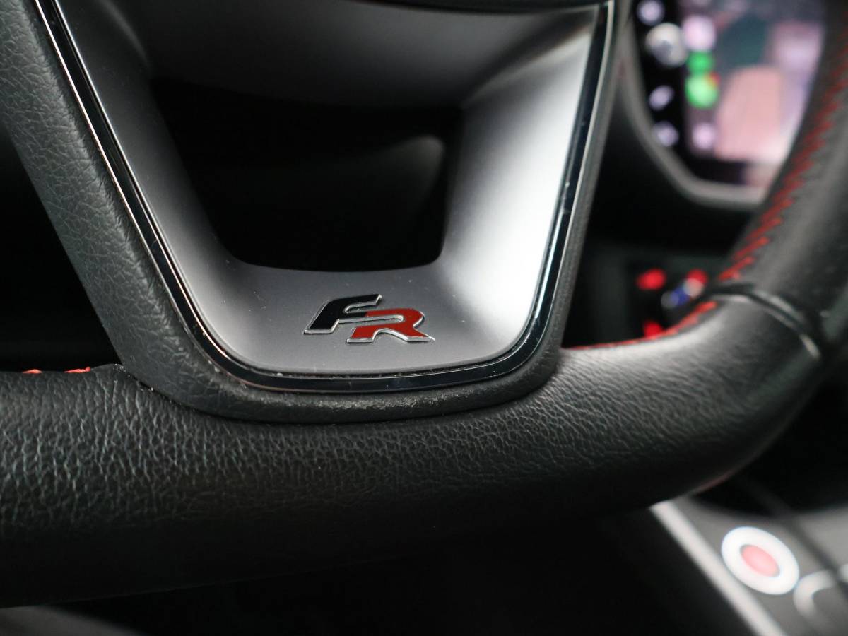 SEAT Arona SEAT Arona 1.0 TSI AUT. FR SPORT + ADAPTIVE CRUISE | CAMERA VIRTUAL COCKPIT | TREKHAAK | APPLE CARPLAY | LED | STOELVERWARMING