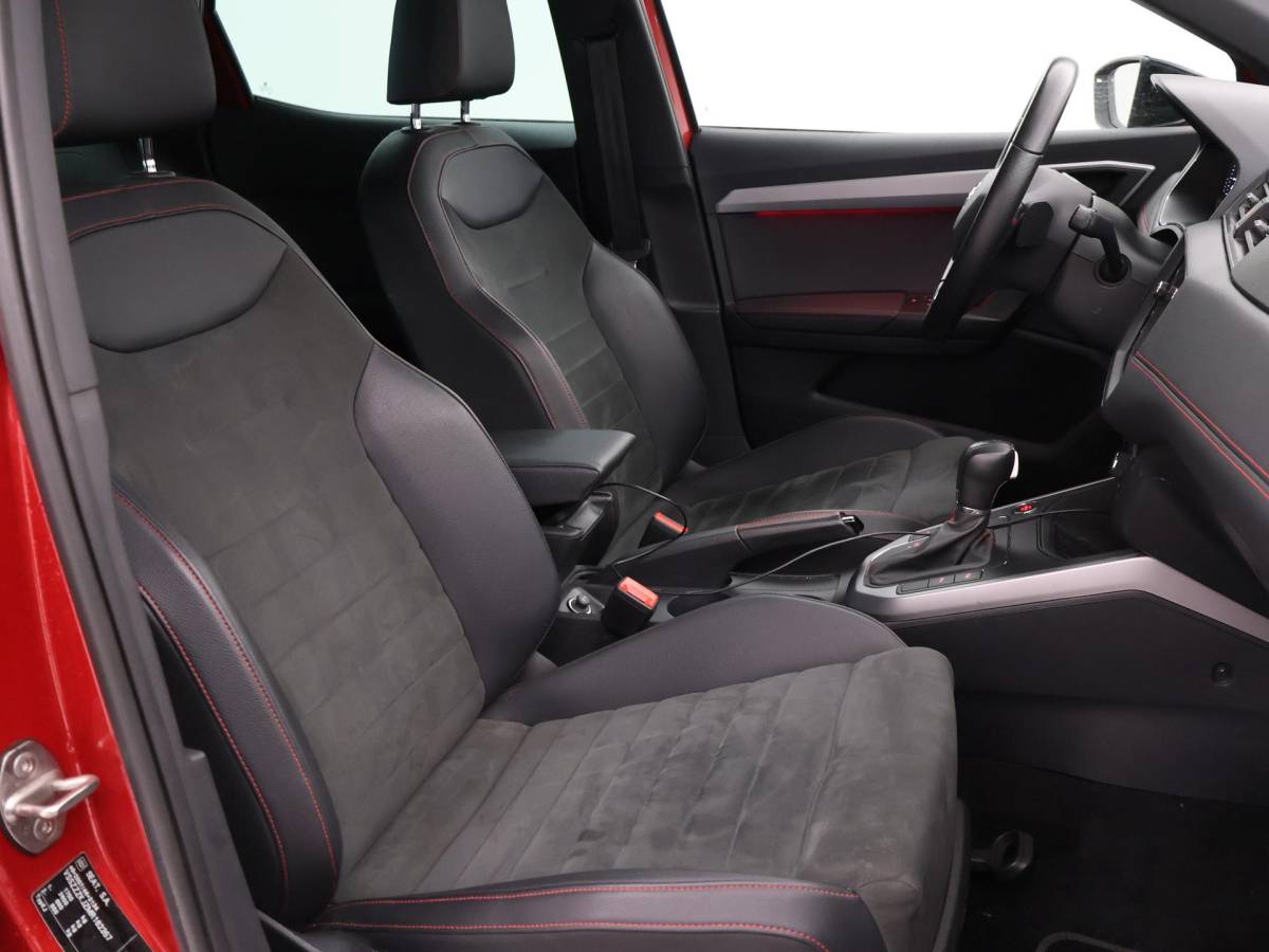 SEAT Arona SEAT Arona 1.0 TSI AUT. FR SPORT + ADAPTIVE CRUISE | CAMERA VIRTUAL COCKPIT | TREKHAAK | APPLE CARPLAY | LED | STOELVERWARMING