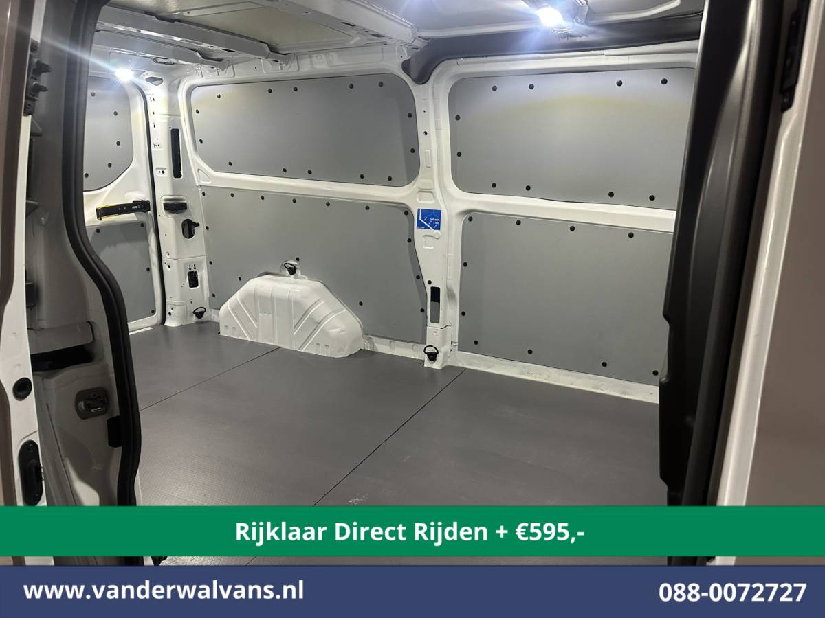 Ford Transit Custom Ford Transit Custom 2.0 TDCI L2H1 Euro6 Airco | Camera | Android auto | Cruisecontrol | Parkeersensoren verwarmde voorruit, bijrijdersbank, 2800kg trekvermogen