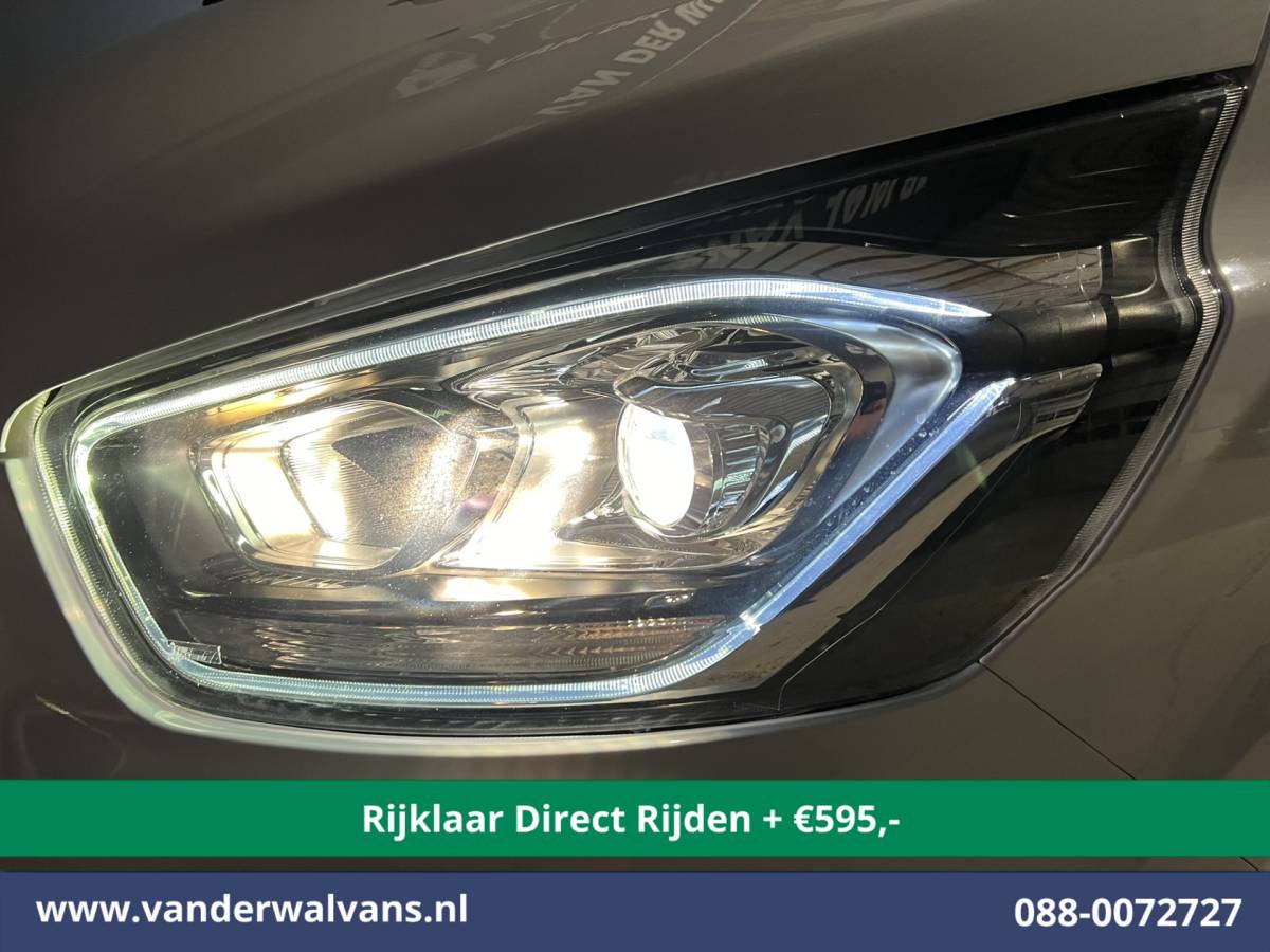 Ford Transit Custom Ford Transit Custom 2.0 TDCI L2H1 Euro6 Airco | Camera | Android auto | Cruisecontrol | Parkeersensoren verwarmde voorruit, bijrijdersbank, 2800kg trekvermogen