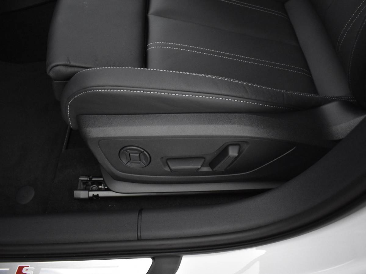 Audi A3 Audi A3 Allstreet Advanced edition 40 TFSI e 204 PK · Lederen bekleding · Comfortsleutel · 18″ LM Velgen · Assist. Driving + Parking plus