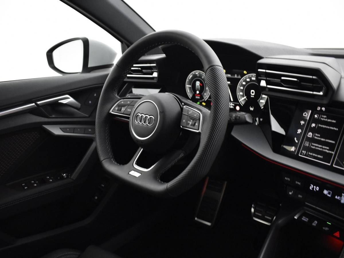 Audi A3 Audi A3 Allstreet Advanced edition 40 TFSI e 204 PK · Lederen bekleding · Comfortsleutel · 18″ LM Velgen · Assist. Driving + Parking plus