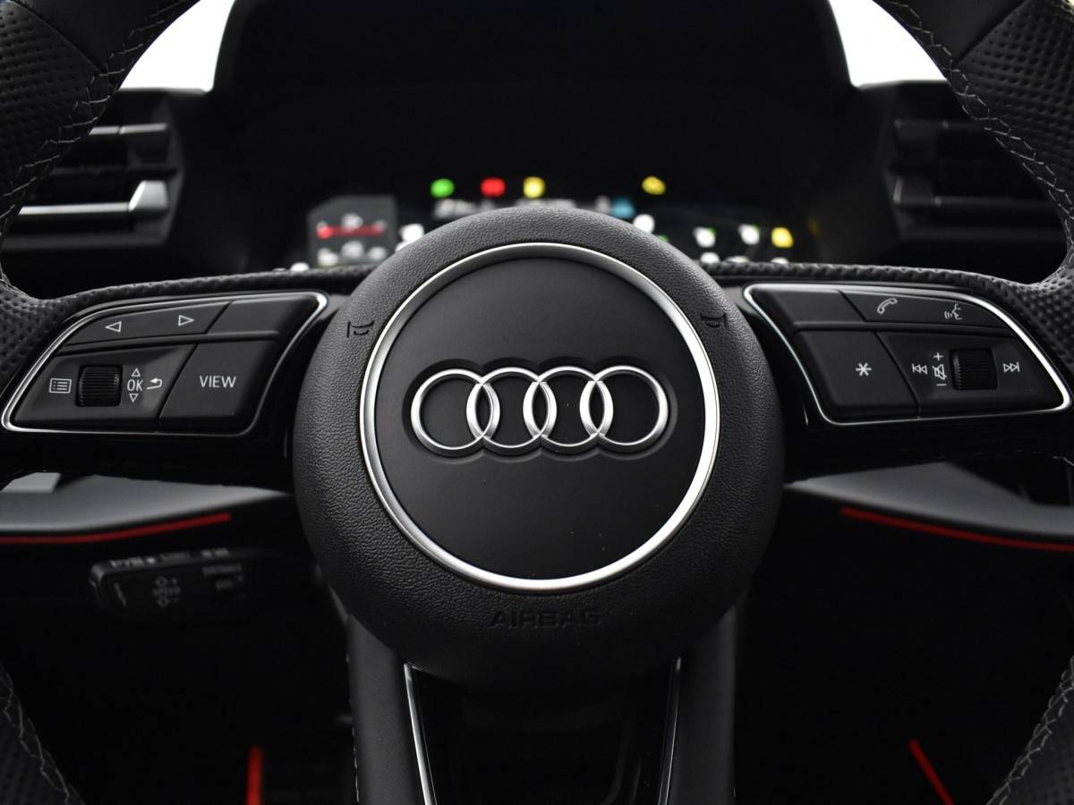 Audi A3 Audi A3 Allstreet Advanced edition 40 TFSI e 204 PK · Lederen bekleding · Comfortsleutel · 18″ LM Velgen · Assist. Driving + Parking plus